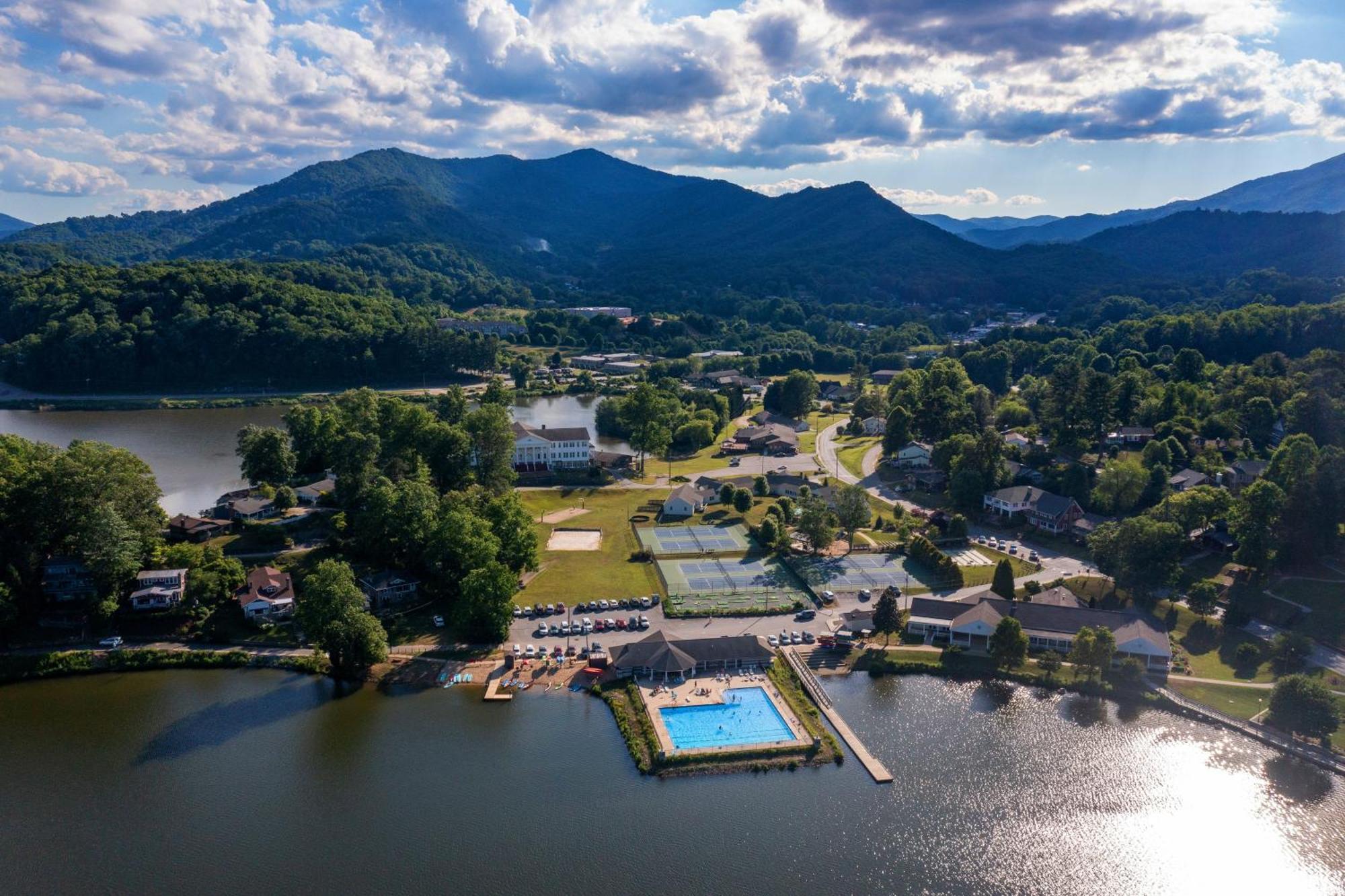 Mountain Peace Villa Lake Junaluska ภายนอก รูปภาพ